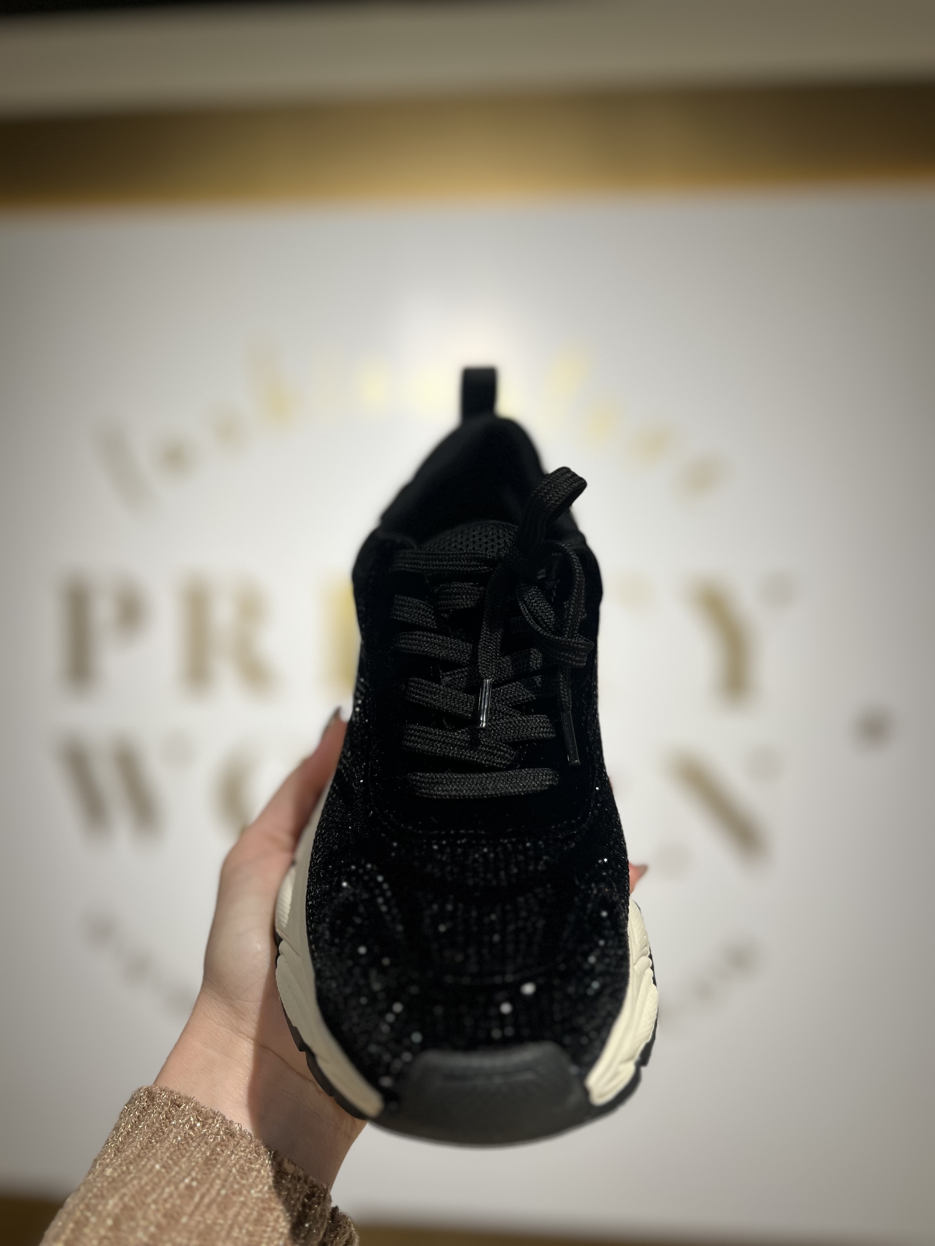 La Strada Sneaker Black Velvet Stones