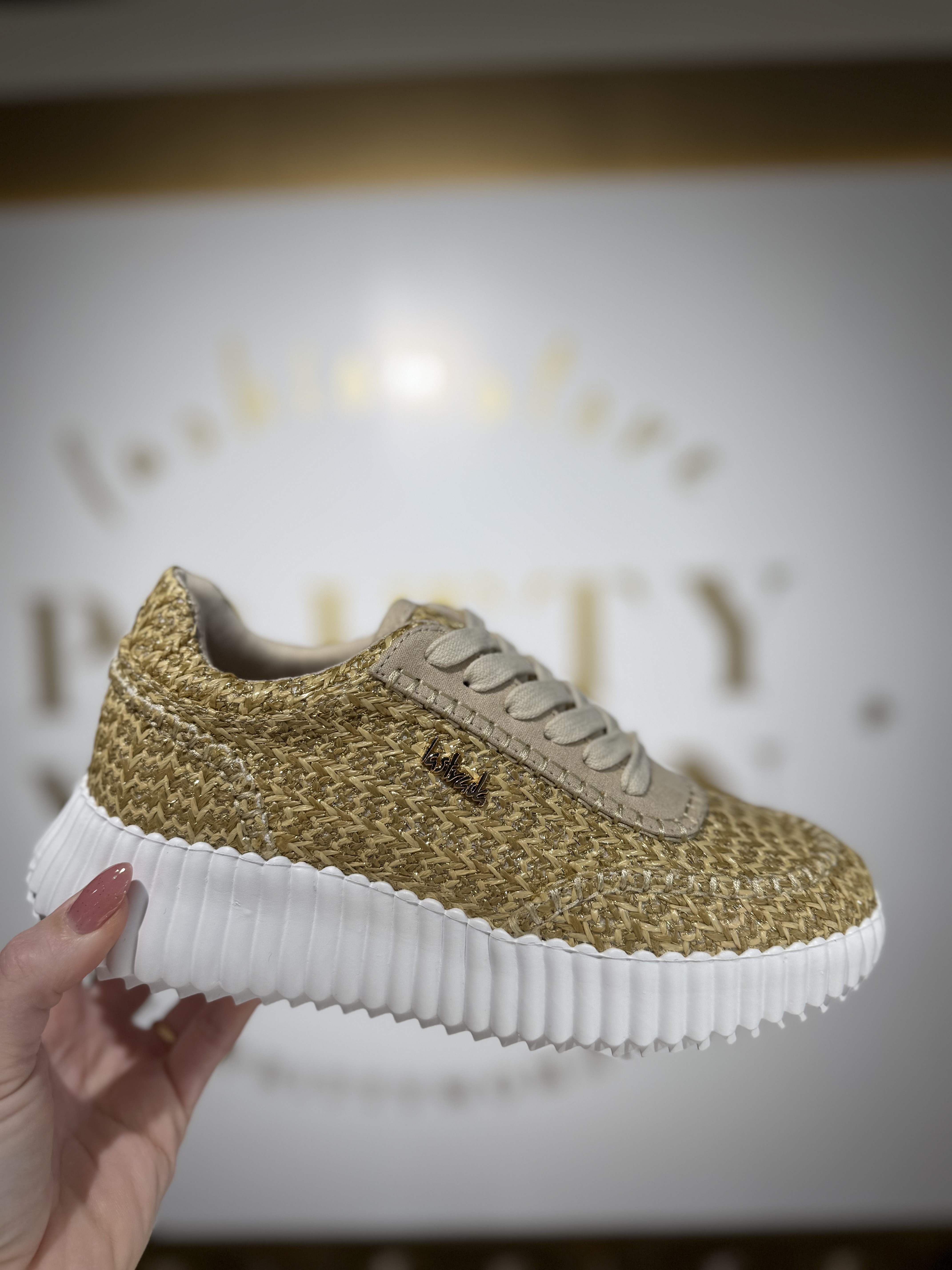 La Strada Sneaker Beige Gold Raffia