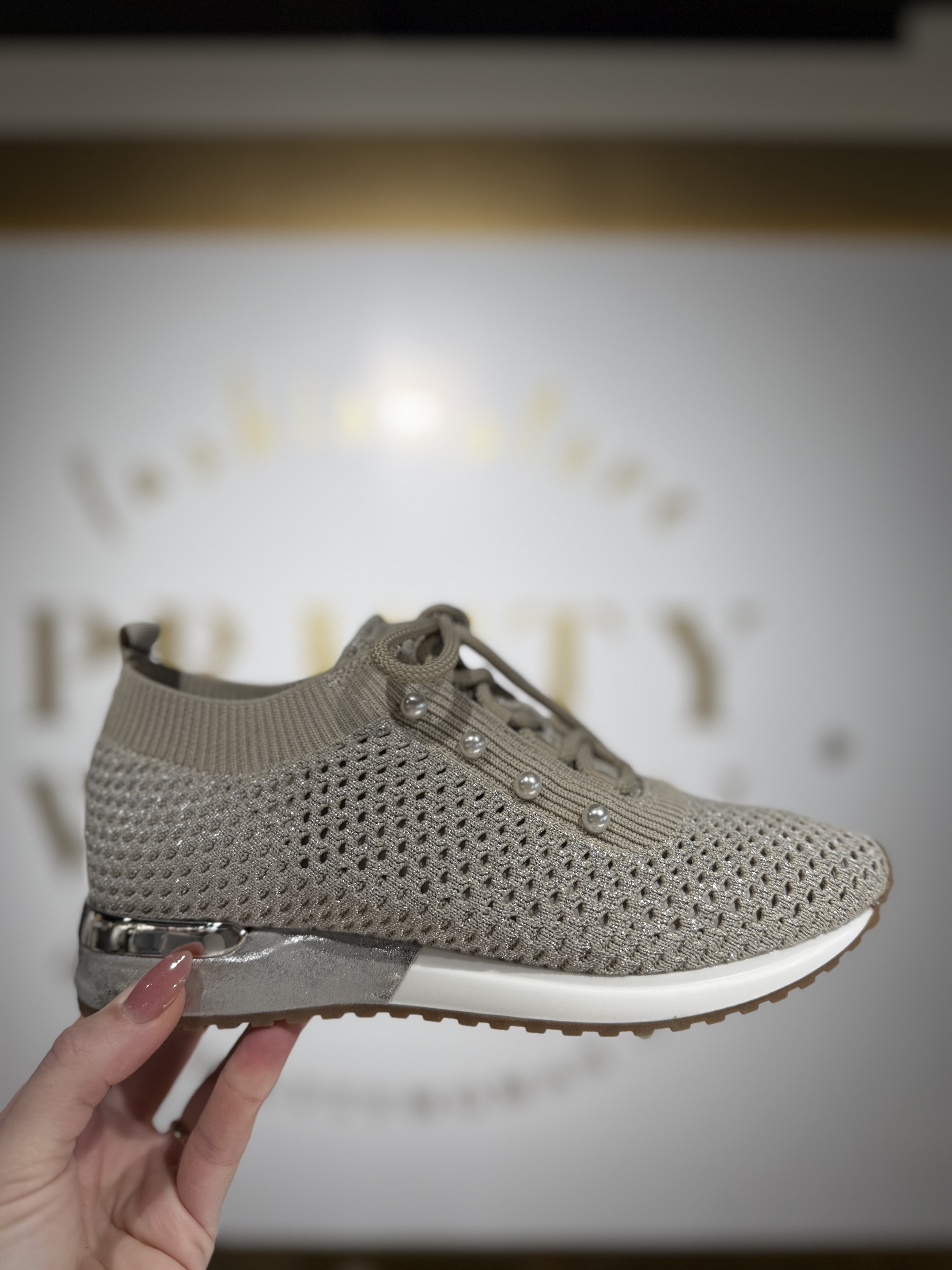 La Strada Sneaker Pearl Beige Silver Knitted