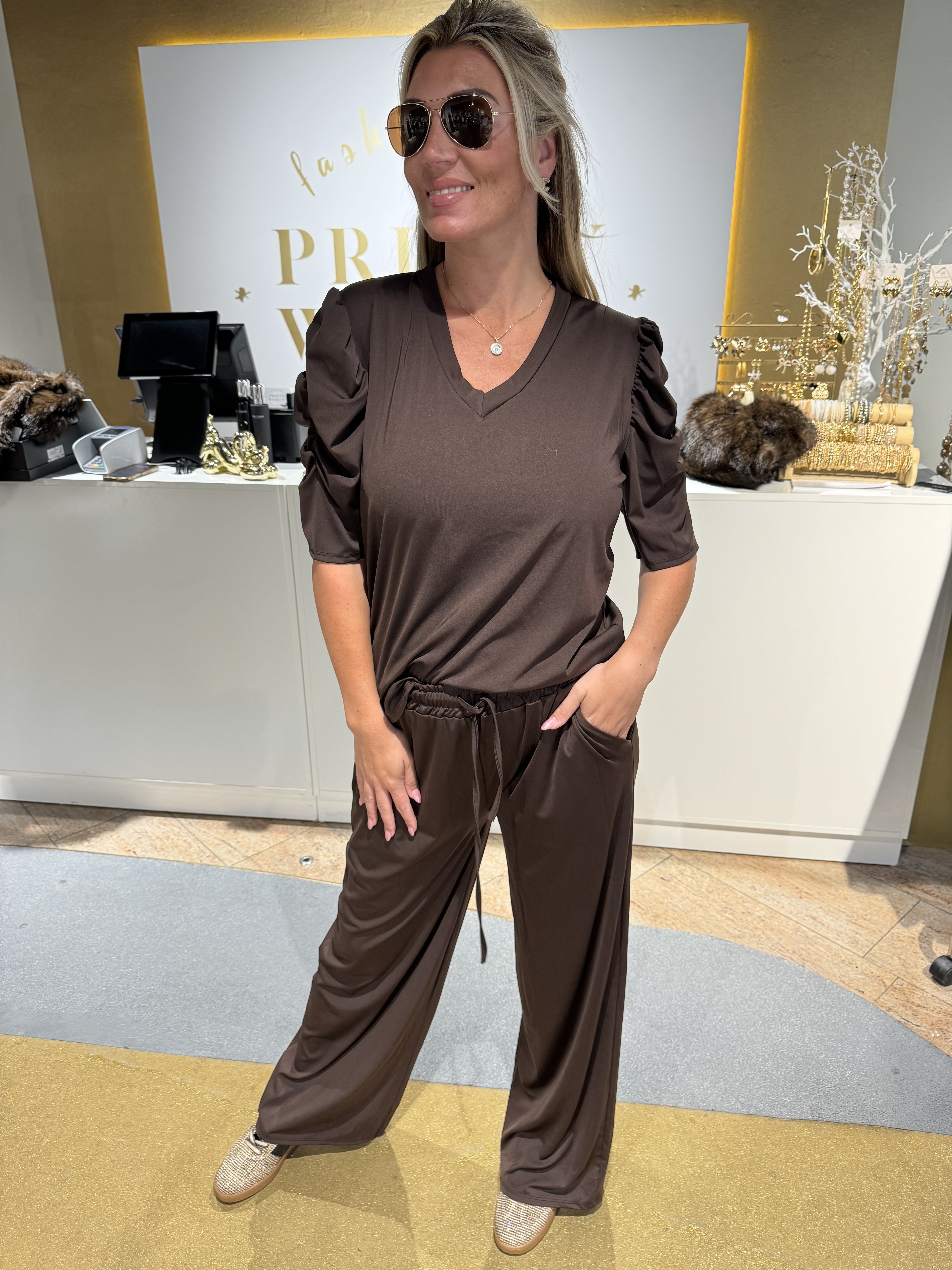 Travel Suit Pof Chocolate Brown