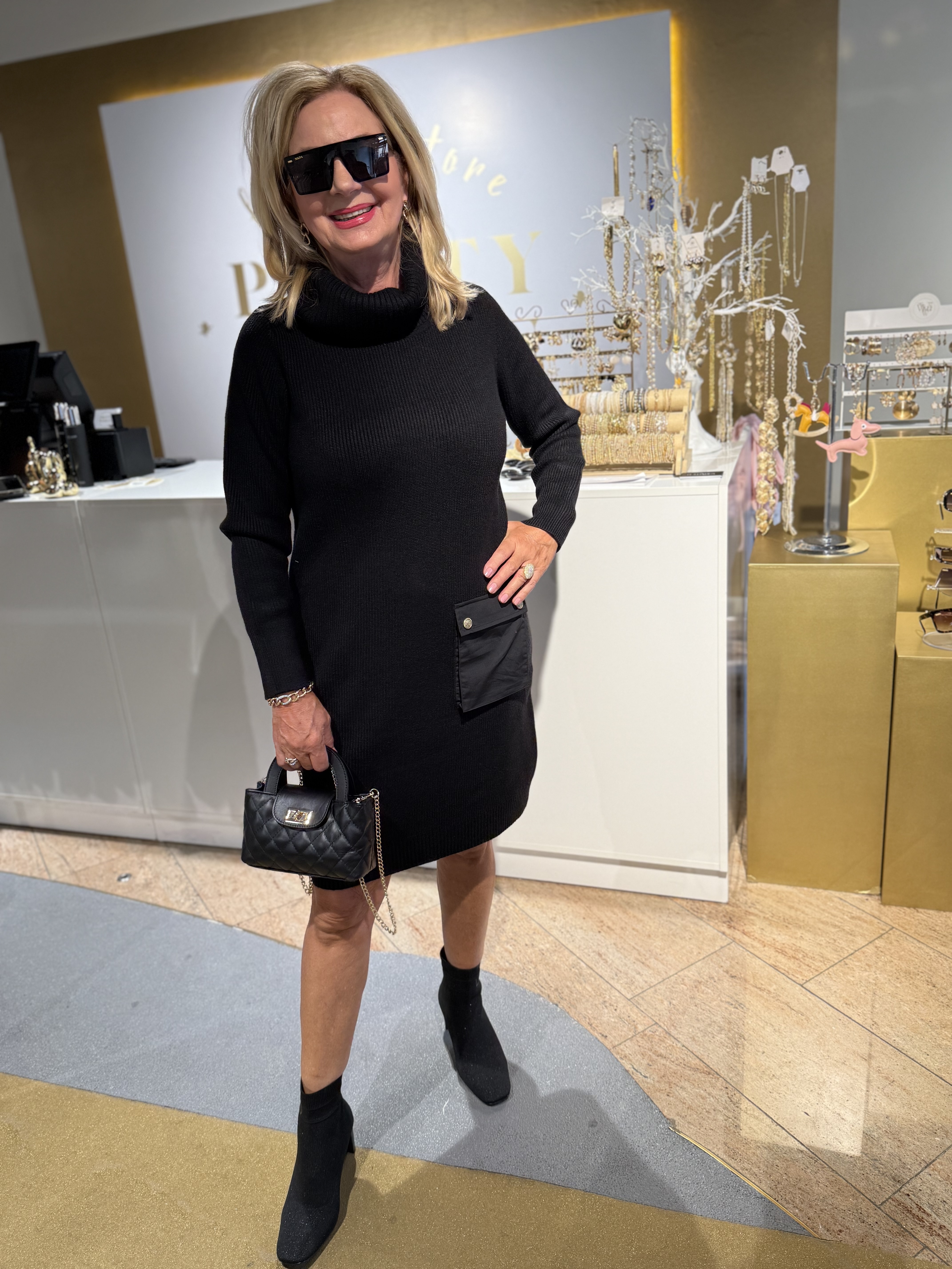 K Design B 843 Jurk Met Rolkraag & Zakje Ecru