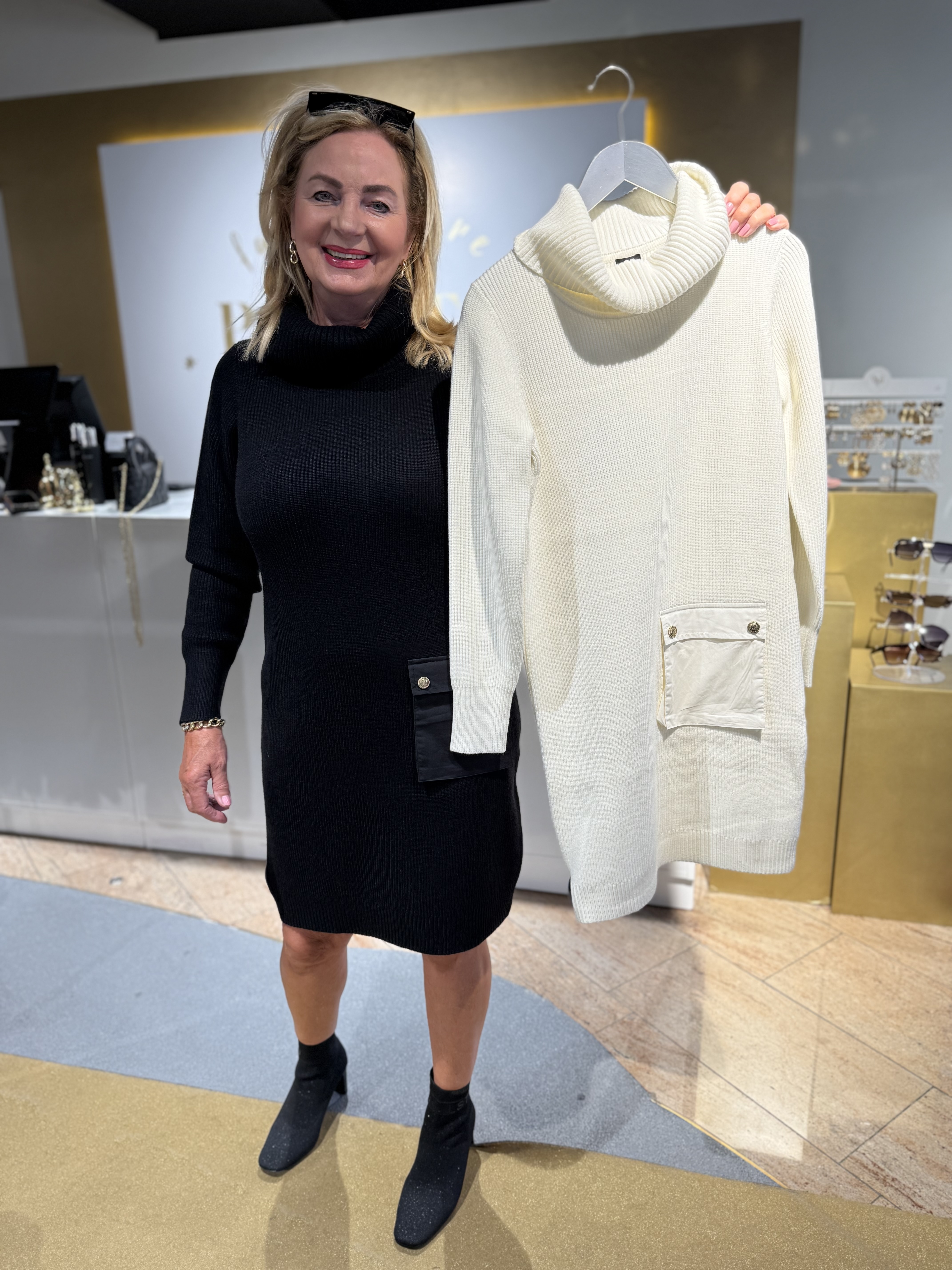 K Design Jurk Met Rolkraag & Zakje Black