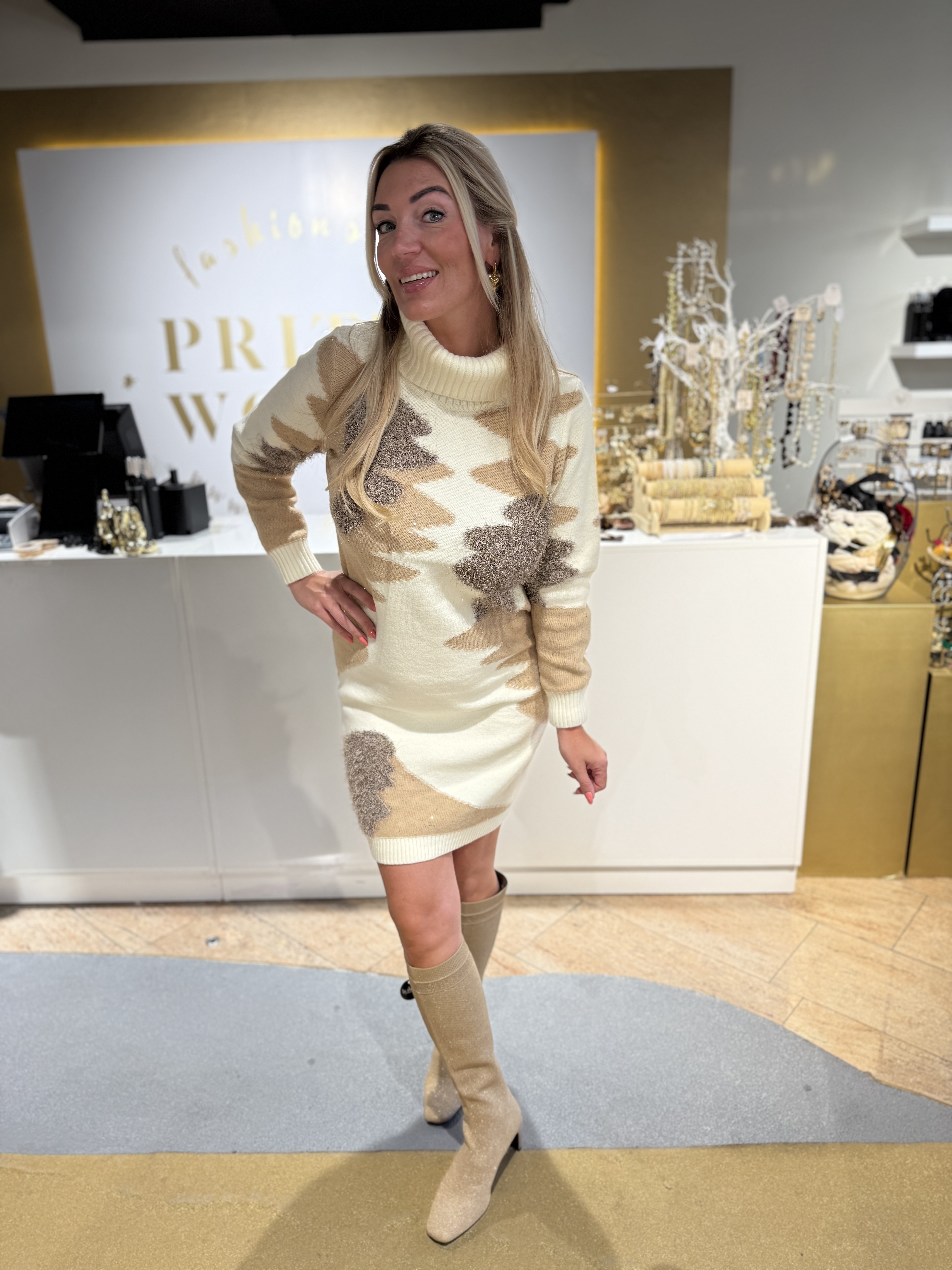 K Design Jurk Met Rolkraag B863 Ecru