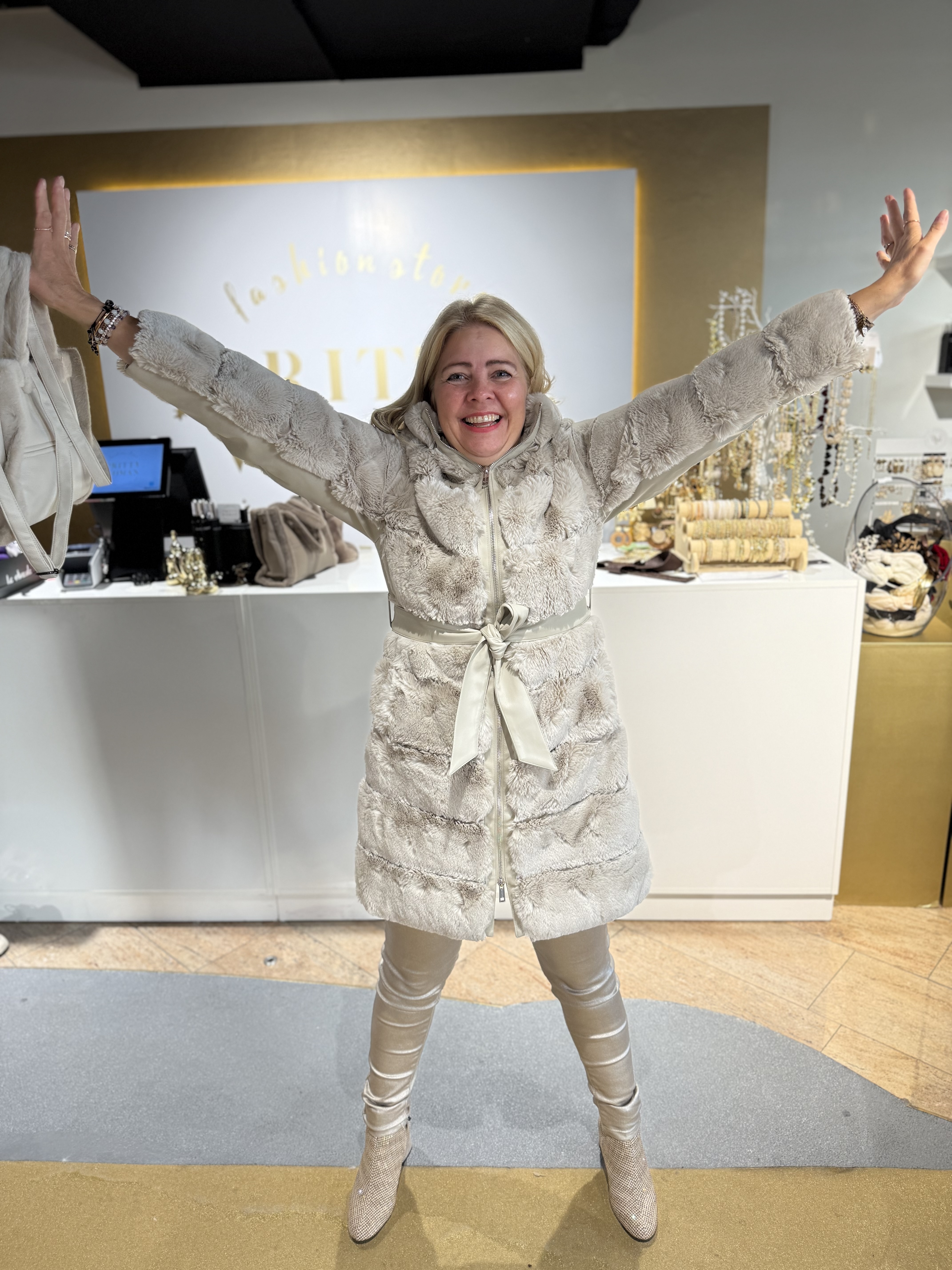 Rino & Pelle Bridget Coat Faux Fur With PU Details Birch