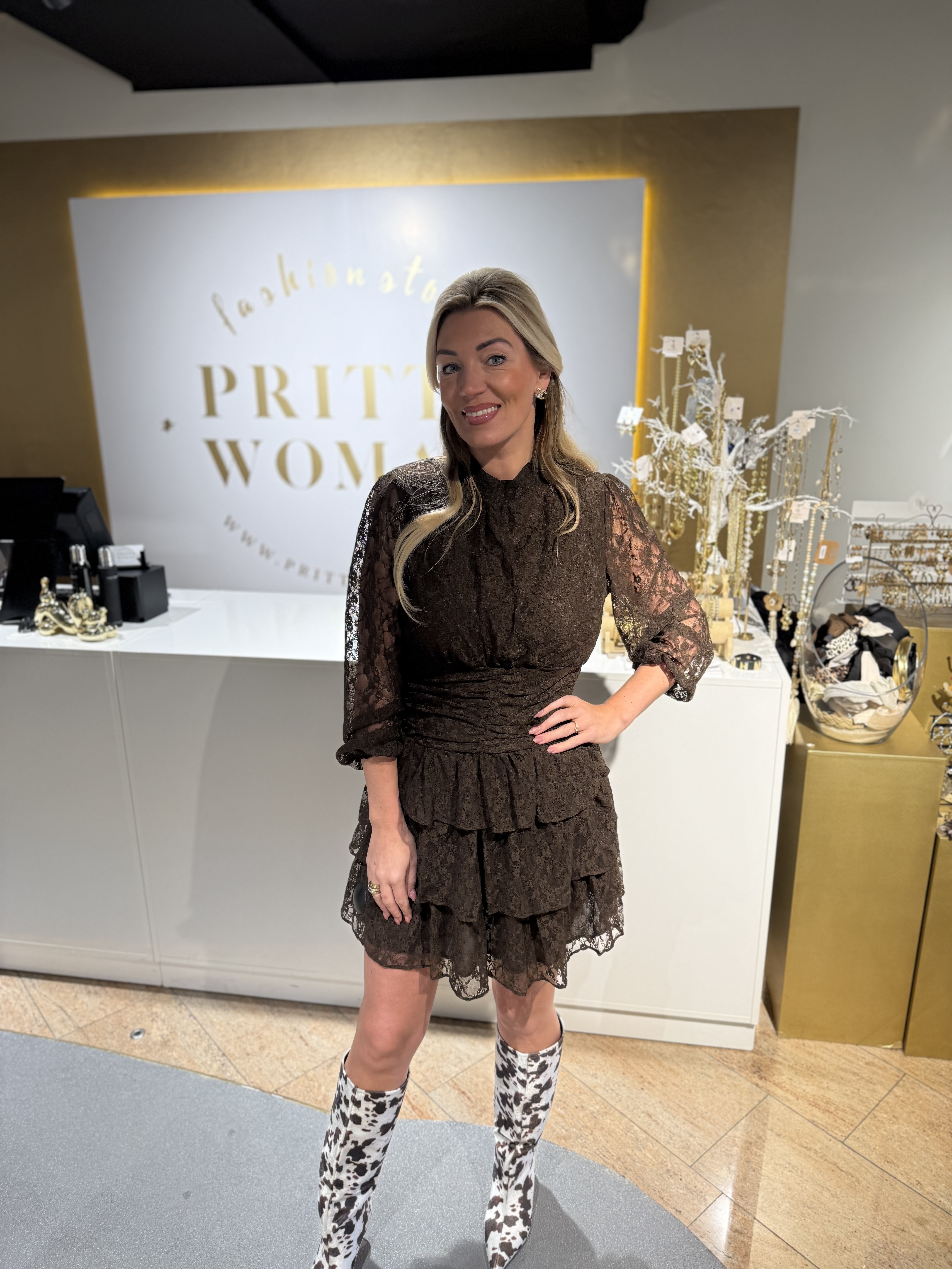 Lilly Dress Brown Lace