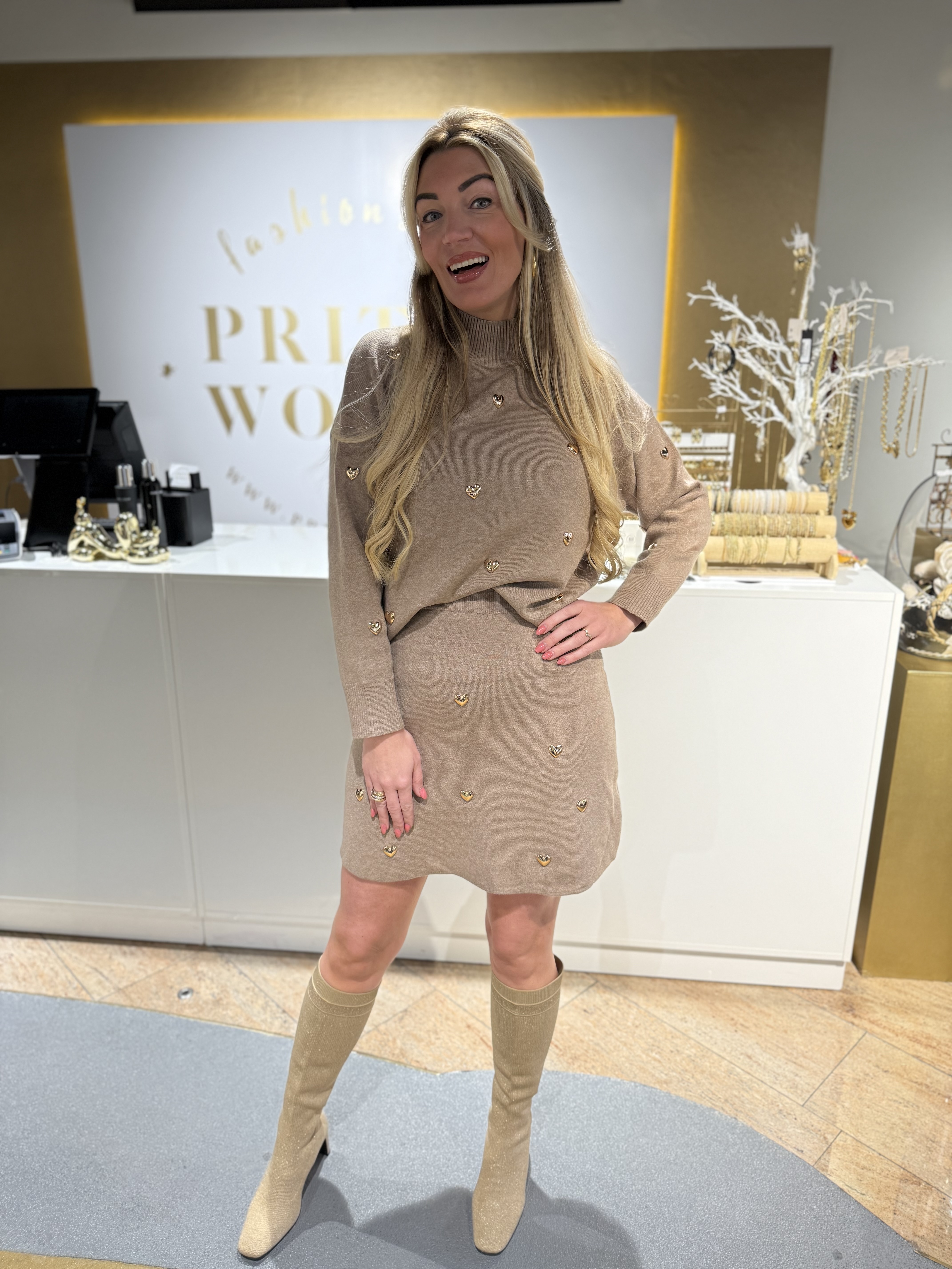 Beige Set Heart Gold